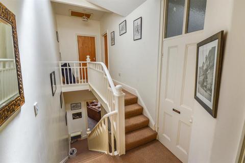 Flat 2, 16 Brooklands, Filey, YO14 9BA