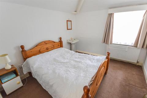 Flat 2, 16 Brooklands, Filey, YO14 9BA
