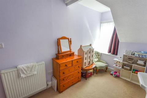 Flat 2, 16 Brooklands, Filey, YO14 9BA