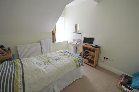 Flat 2, 16 Brooklands, Filey, YO14 9BA
