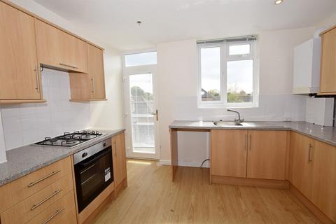 3 bedroom flat to rent, Barrack Lane, Bognor Regis, PO21