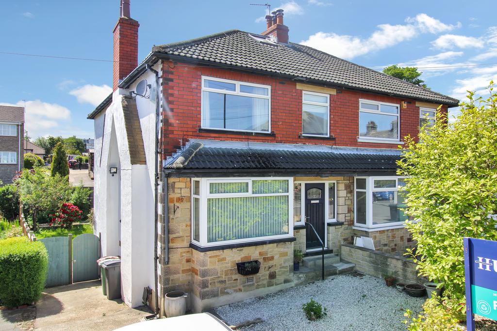 Cavendish Drive, Guiseley, Leeds, LS20 8DR 3 bed semidetached house £339,950