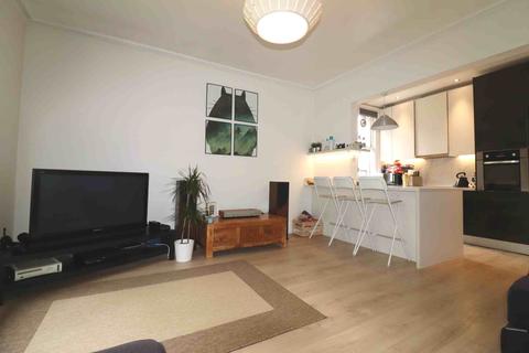 3 bedroom flat to rent - Crystal Palace Park Road