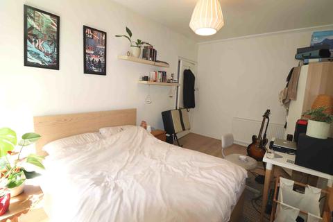 3 bedroom flat to rent - Crystal Palace Park Road