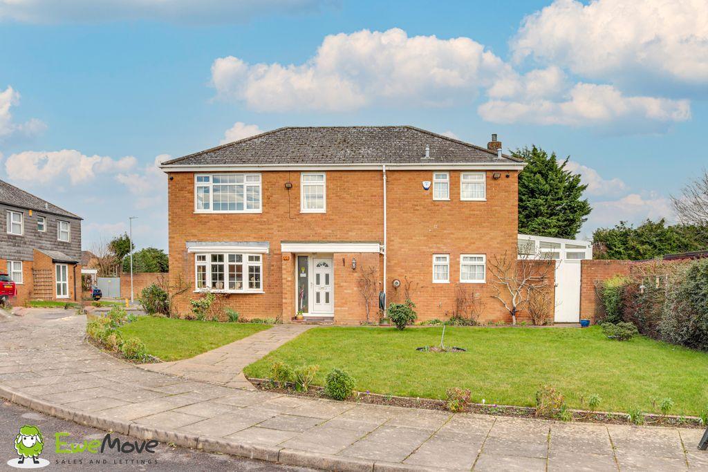 Blandford Avenue, Luton LU2 7AY 4 bed detached house £550,000