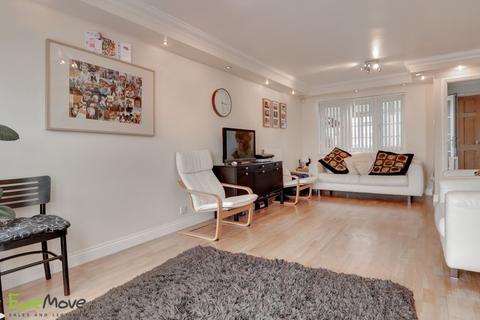 1 Chalfont Way, Luton, LU2 9RG