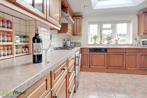 1 Chalfont Way, Luton, LU2 9RG
