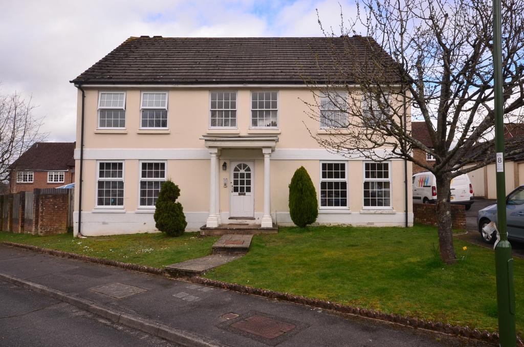 Barlavington Way Midhurst GU29 1 bed apartment £825 pcm (£190 pw)