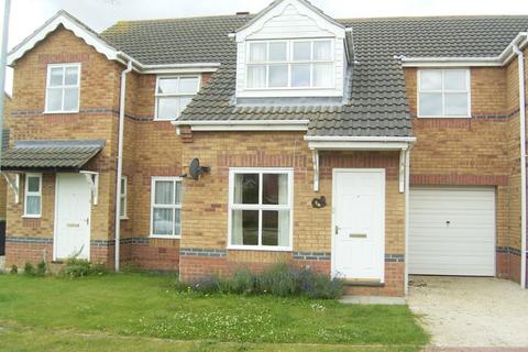 3 bedroom terraced house to rent, Polyanthus Drive, Sleaford, NG34