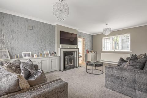 1 Draven Close, Bromley, BR2 7PN