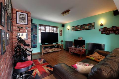 14 Gateways, Wakefield, WF1 2LZ