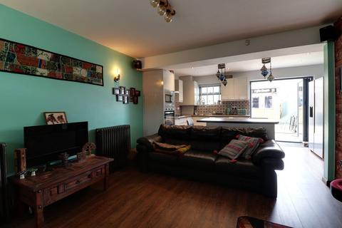 14 Gateways, Wakefield, WF1 2LZ