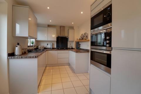 27 Tatton Lane, Thorpe, Wakefield, WF3 3FF