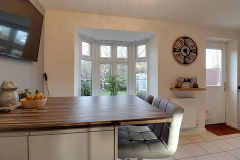27 Tatton Lane, Thorpe, Wakefield, WF3 3FF