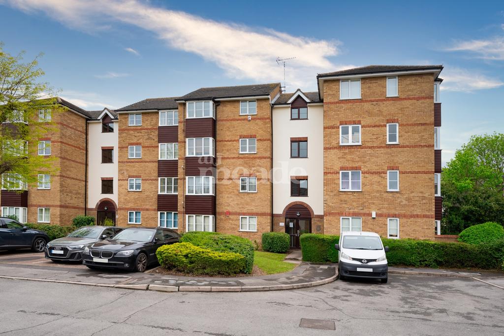 Thurlow Close, Chingford, E4 1 bed flat £950 pcm (£219 pw)