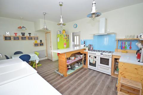 4 Aire View, Carleton, Skipton, BD23 3EU