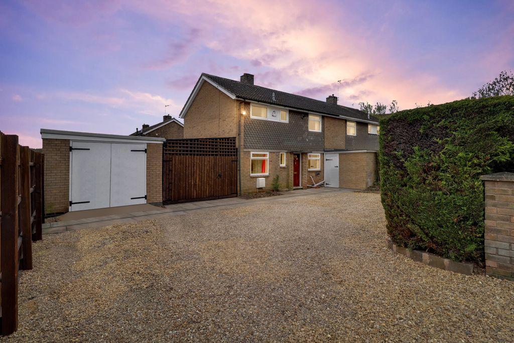 Cold Overton Road, Oakham LE15 6NU 3 bed semidetached house £260,000