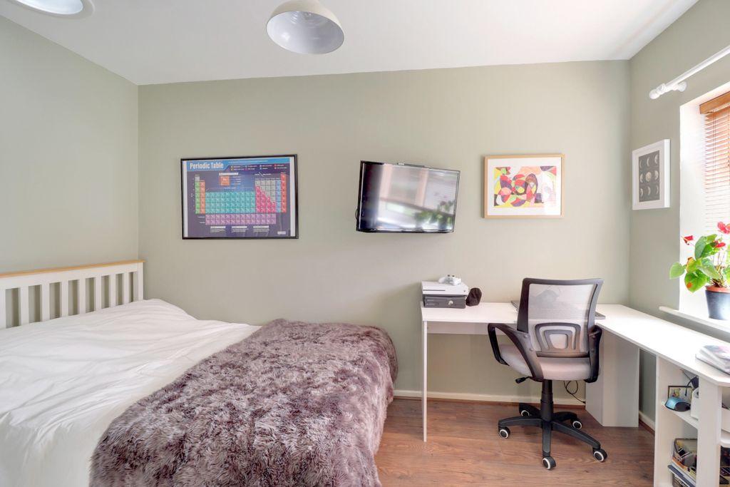 Bedroom 4 (Double)