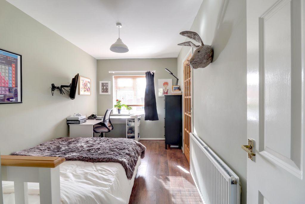 Bedroom 4 (Double)