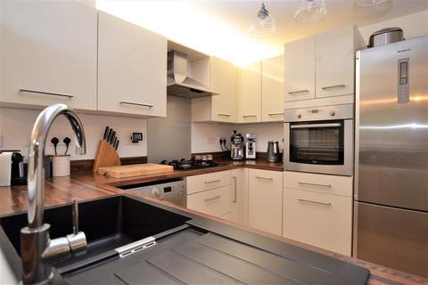 6 Gemini Close, Cheltenham, GL51 0FF