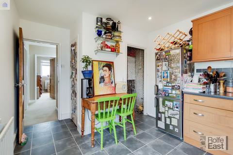41a Chestnut Grove, London, W5 4JT