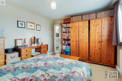 41a Chestnut Grove, London, W5 4JT