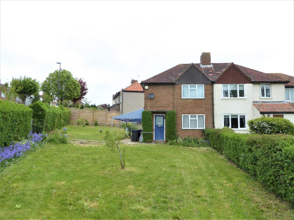 Walsingham Road, New Addington, Croydon 2 bed semidetached house £