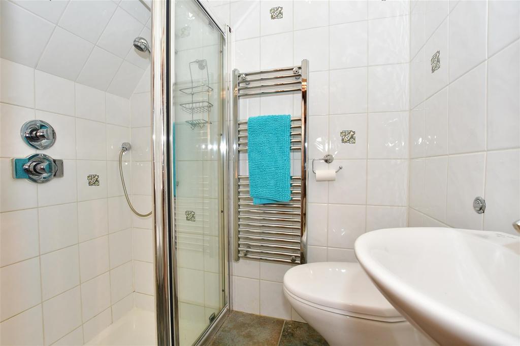 En Suite Shower Room 2