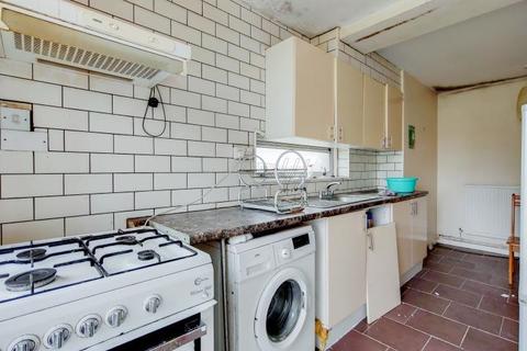 108 Solander Gardens, London, E1 0DF