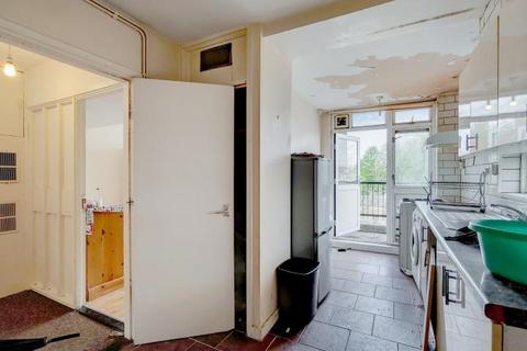 108 Solander Gardens, London, E1 0DF