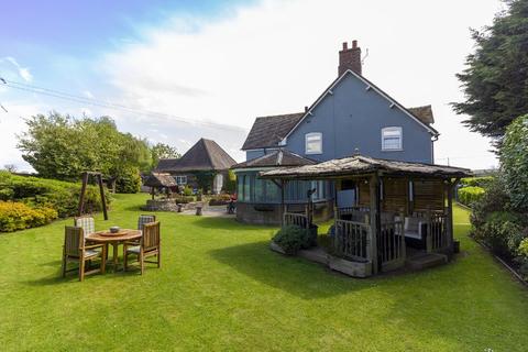 Farley Villa Farley Corner, Great Haywood, Stafford, ST18 0UD
