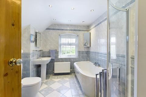 Farley Villa Farley Corner, Great Haywood, Stafford, ST18 0UD