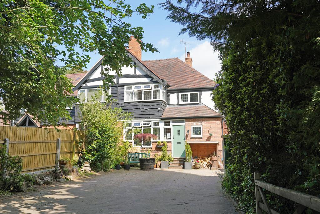 Fiery Hill Road, Barnt Green, B45 8JZ 3 bed semidetached house £599,000