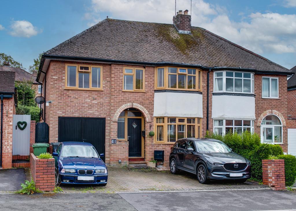 Jubilee Avenue, Headless Cross, Redditch B97 5HF 3 bed semidetached