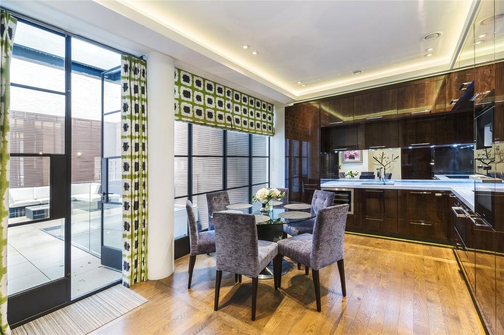 Kitchen/Dining Area