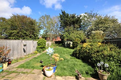 3 bedroom end of terrace house for sale - Elm Drive, Hove, BN3 7JD