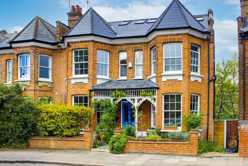 Barrington Road, Crouch End 6 bed semidetached house £2,000,000