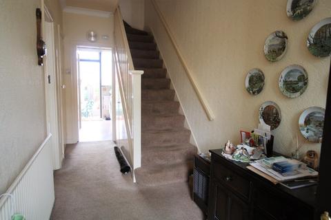 211 Manor Way, Mitcham, CR4 1EN