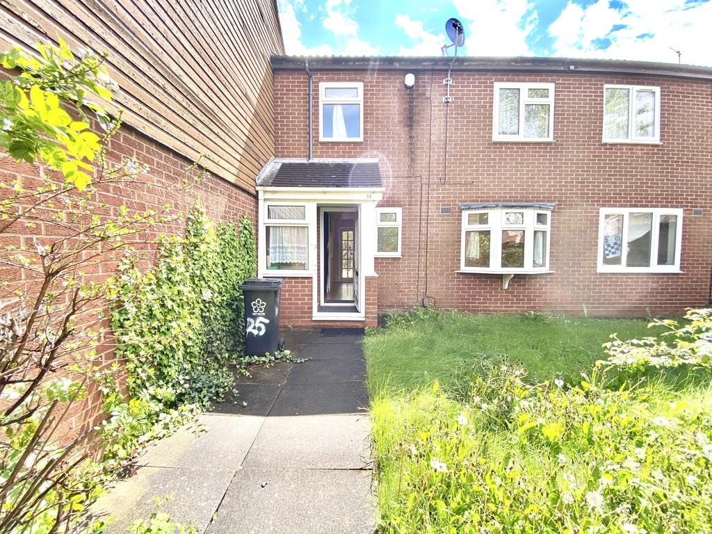 Trigo Close, Anstey Heights... 3 bed terraced house £795 pcm (£183 pw)