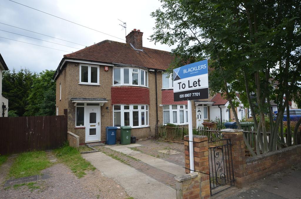 Adderley Road, Harrow 3 bed end of terrace house £1,650 pcm (£381 pw)