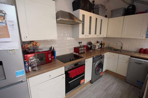 10 Lodge Road, Redditch, B98 7BT