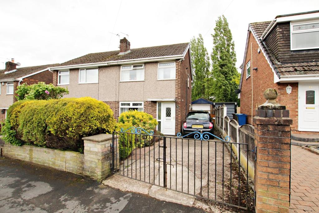Lincoln Drive, AshtoninMakerfield, Wigan, WN4 3 bed semidetached