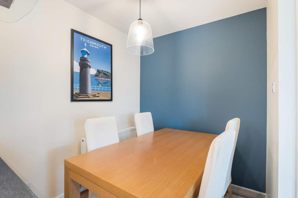 Dining kitchen