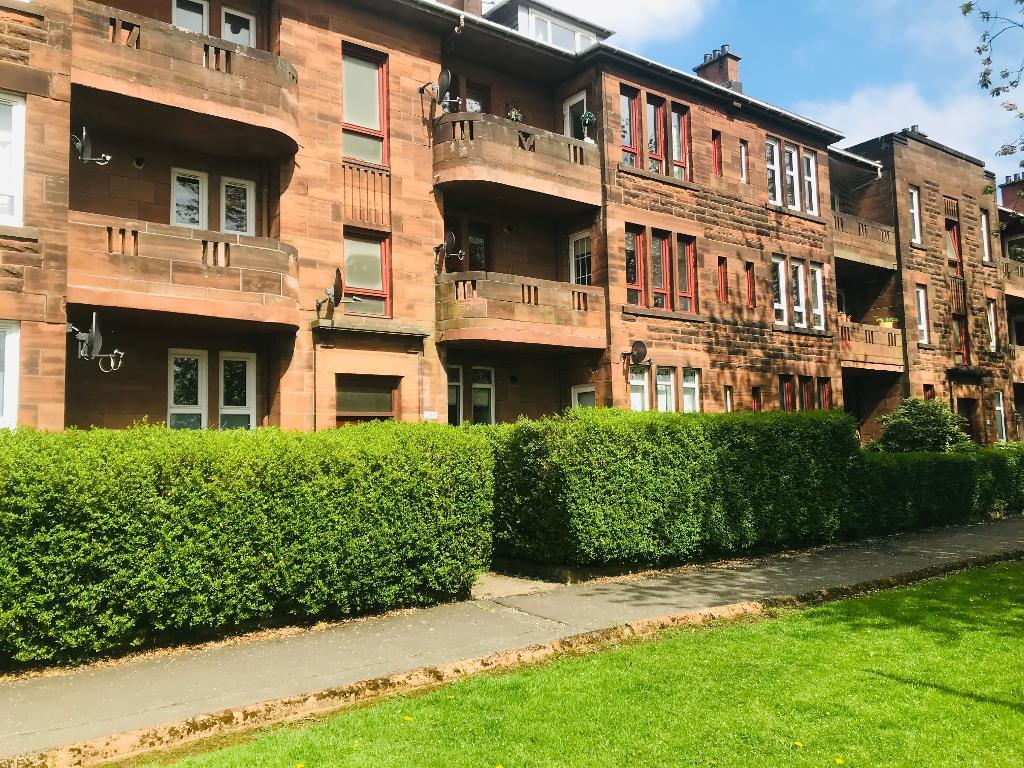 Great Western Road, Glasgow, G13 2TL 2 bed flat £149,999
