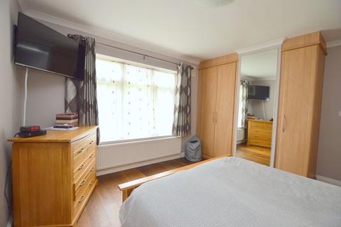 18 Salisbury Road, Pinner, HA5 2NN