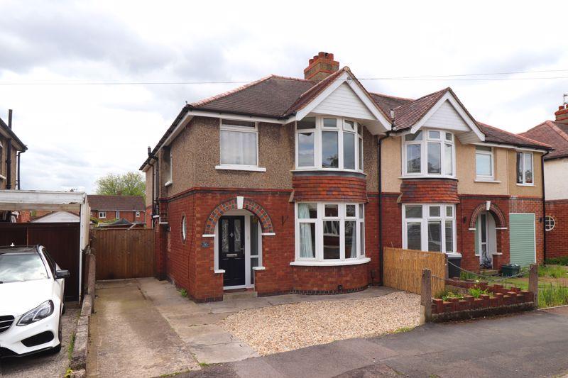 Windermere Road, Gloucester 3 bed semidetached house £1,195 pcm (£