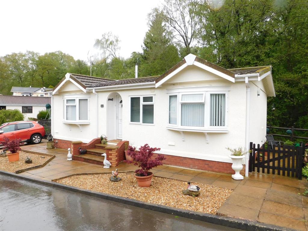 Dipperrs Bank Park, Cleobury... 2 bed park home £110,000