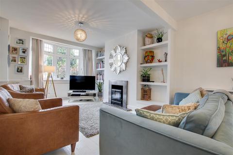 60 Hillside Crescent, Enfield, EN2 0HR