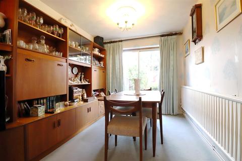 42 Lunedale Road, Dartford, DA2 6LN
