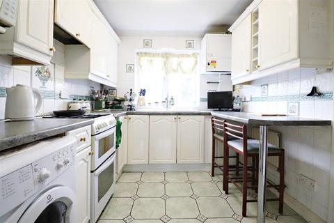 42 Lunedale Road, Dartford, DA2 6LN